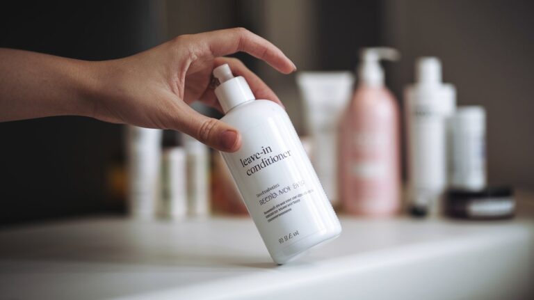 Leave in Conditioner How to Use: Complete Guide 2025